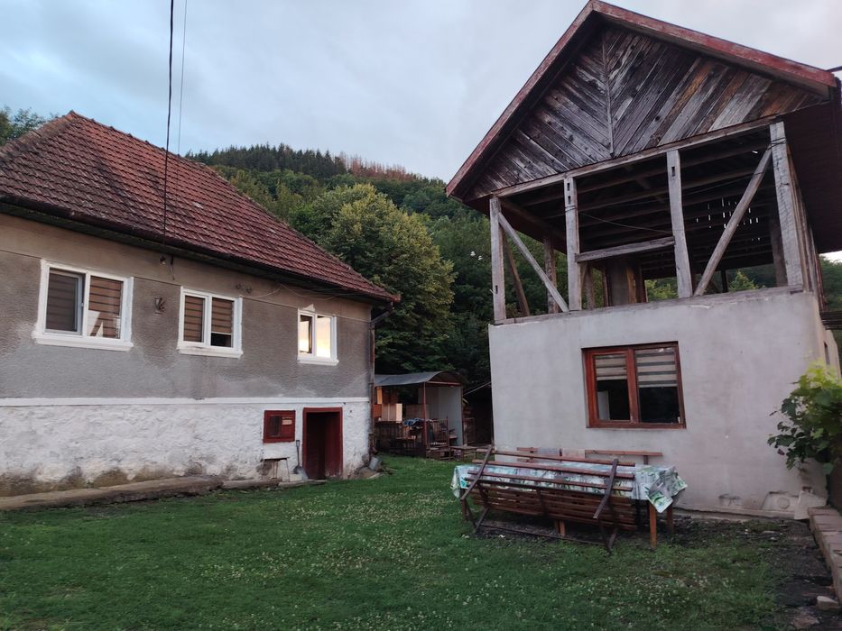 Casa de vânzare aproape de centru,parc