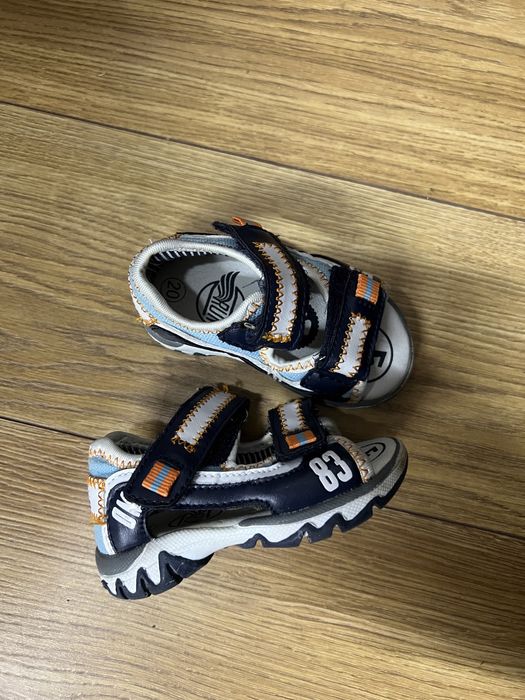 Детски сандали