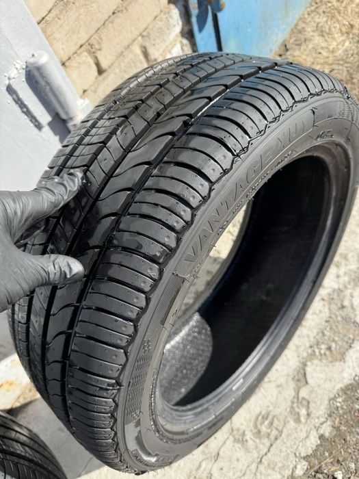 Шины летние R17 новые