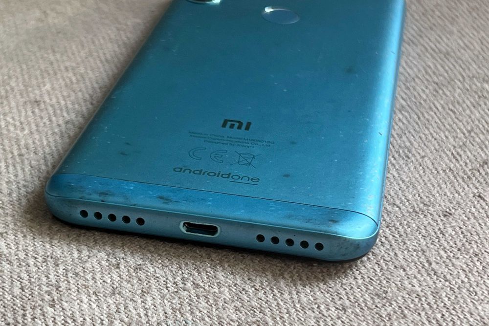 Xiaomi Mi A2 Lite M1805D1SG blocat cod se vinde ca atare