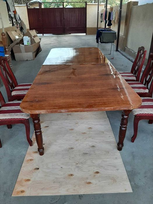 Стол и стулья гостевые для зала