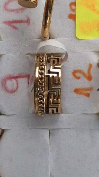 Позлатен пръстен, медицинска стомана