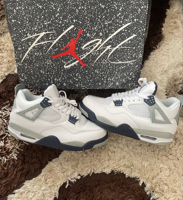 Jordan 4 Retro Midnight Navy
