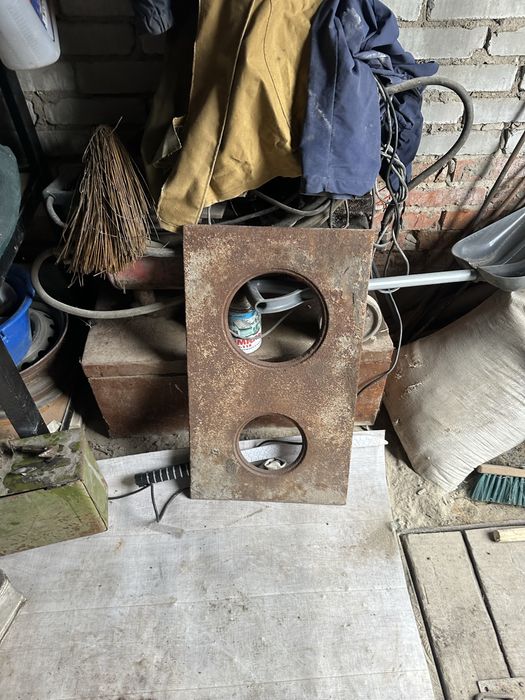 Продам чугунную плиту на печь