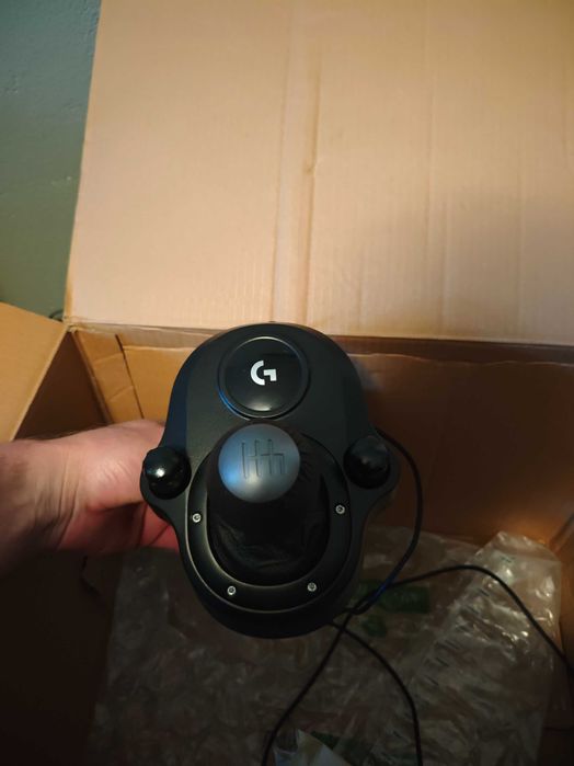 Logitech G29 волан,педали и шифтър за ps3 ps4 ps5