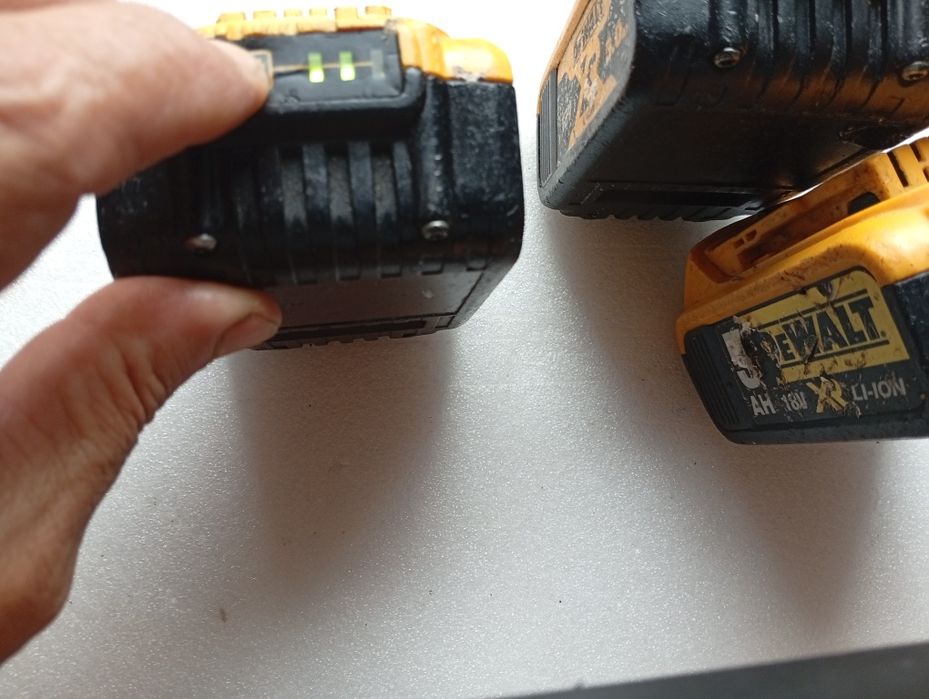 Acumulatorii dewalt 18 v