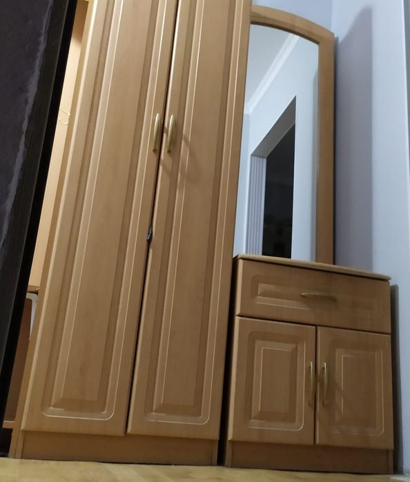 Шкаф и трюмо в прихожую