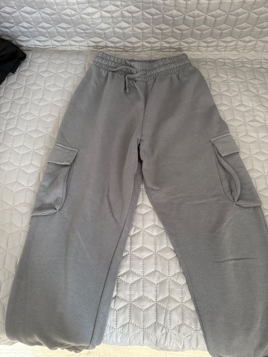 Pantaloni trening