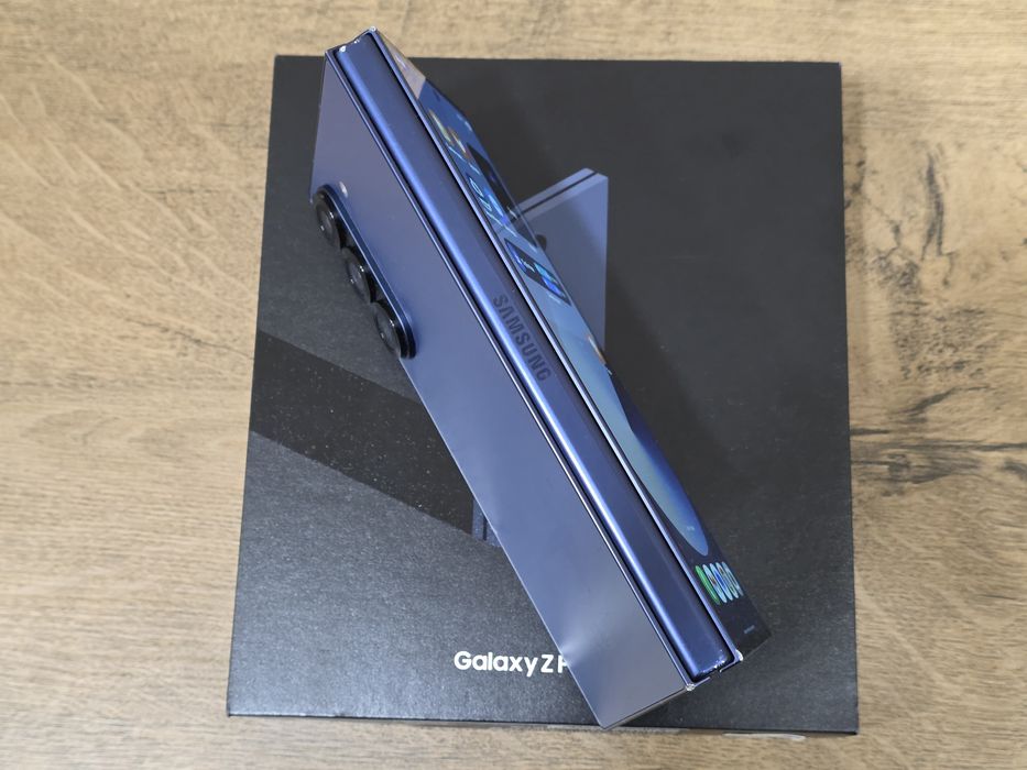 Samsung Galaxy Fold 6 Navy 256GB Гаранция