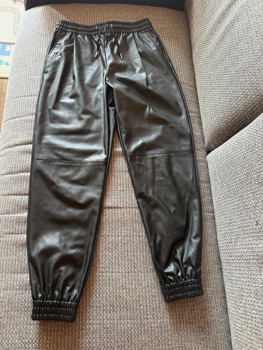 Дънки и клинове Zara