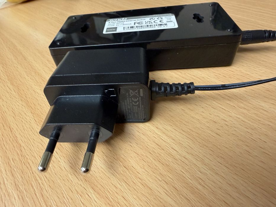 Switch Tenda 8 porturi