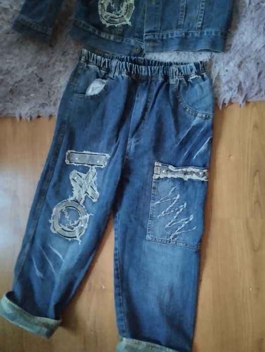 Продам джинсовый костюм