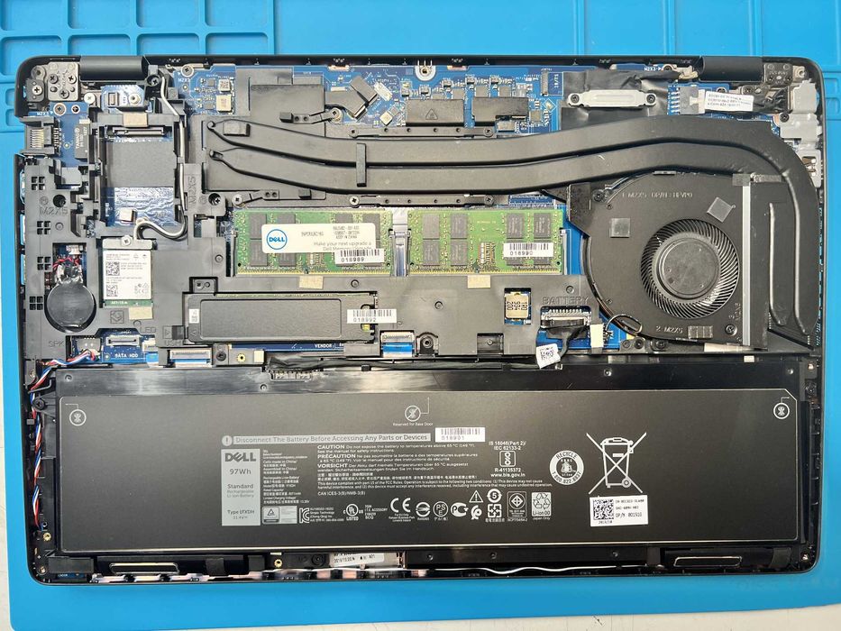 реновиран Mobile Workstation Dell Precision 3541 15.6" Xeon E-2276M 32GB 1020 клас А с Гаранция