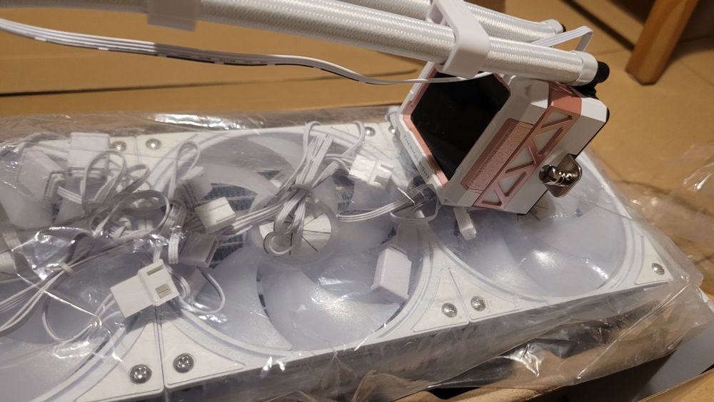 Cooler Thermalright Frozen Warframe 360 ARGB PRO