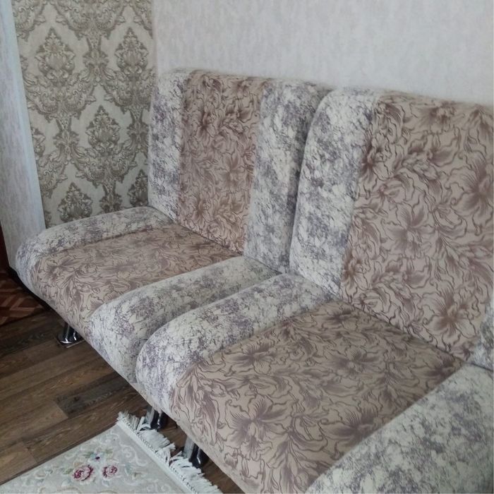 Продается диван в хорошем состоянии