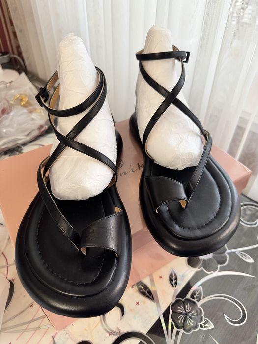 Сандалии Ekonika 39 p новые