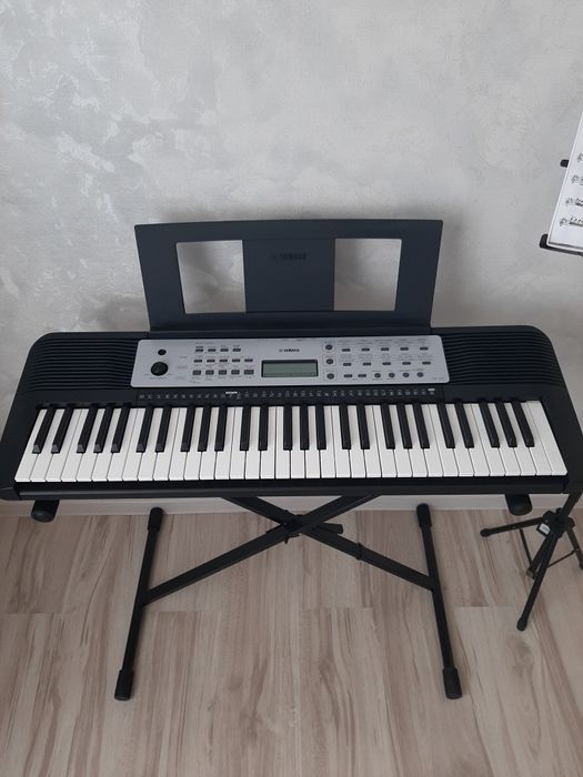 Синтезатор Yamaha YPT-270