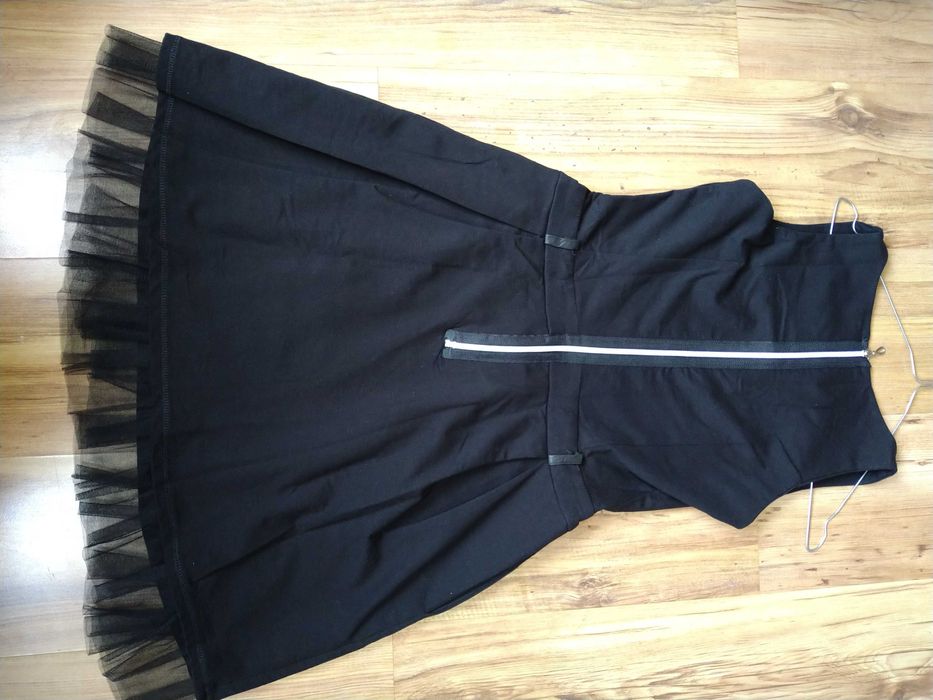 Рокля, ефектна с тюл