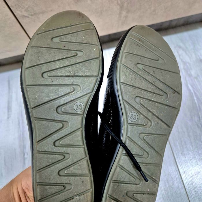 Продаю ботинки / вторая обувь р33
Кожаные. Вторая обувь .
32 размер.