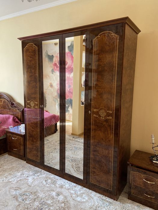 Спальный гарнитур