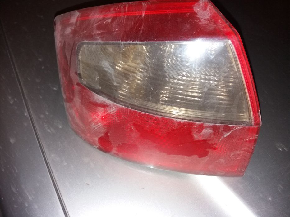 Продам задние фары