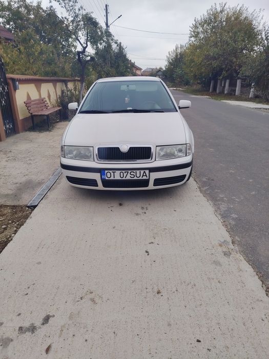 SKODA Octavia 2010 — imagine 1