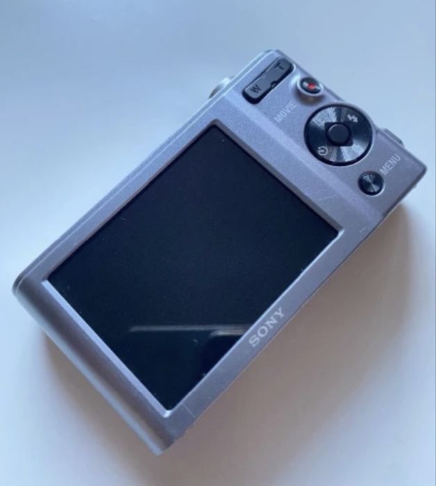 Sony DSC-W810 / 20 MP