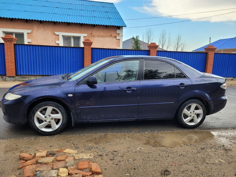 Автомобиль мазда 6