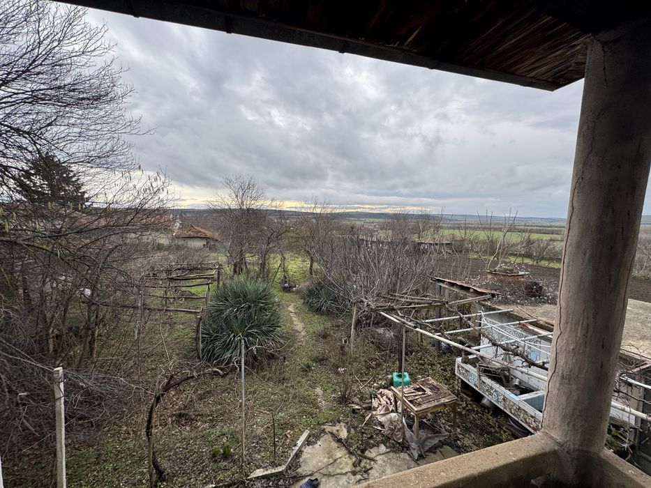 Продавам къща в Село Белцов