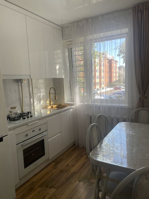 Продам кввртиру кжби . Маяковского 105