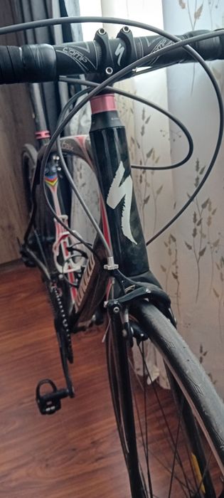 Шосеен велосипед Specialized Roubaix