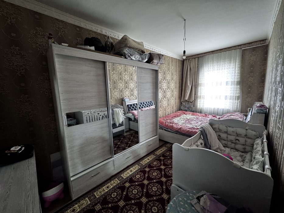 Срочно продается 4х комнат кв 10 м.район