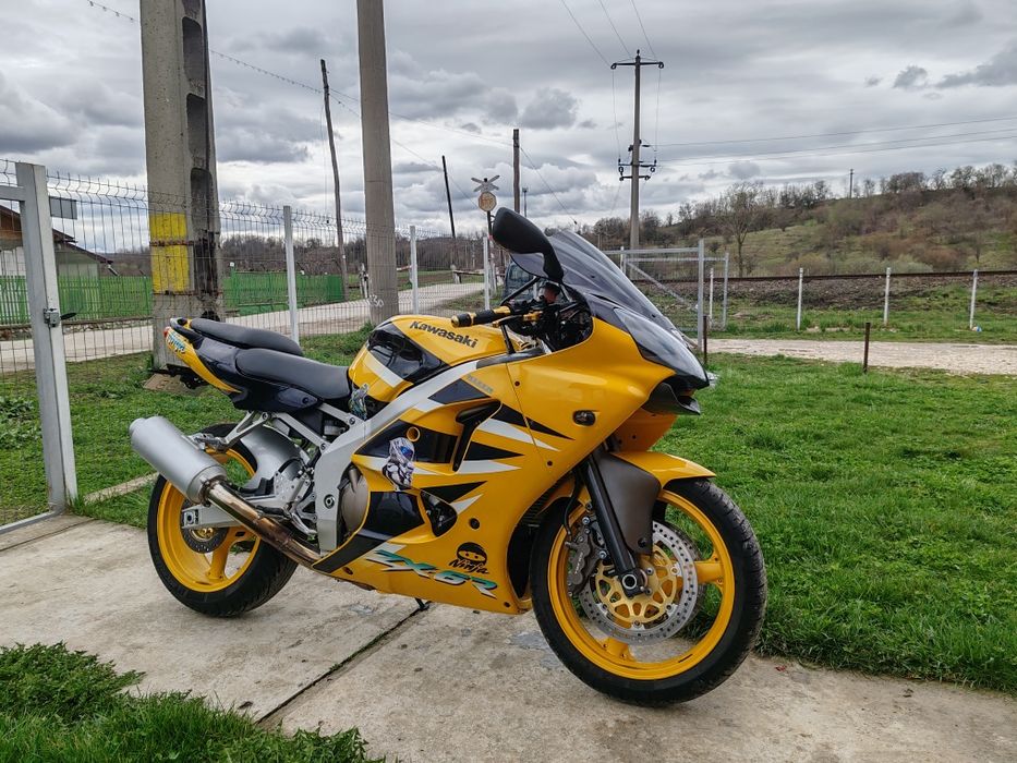 Motocicleta Kawasaki Ninja 600cc