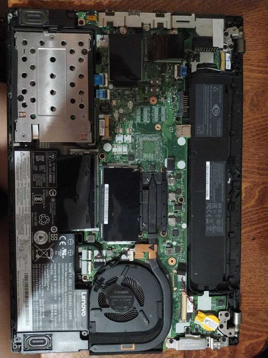 Продам ноутбук на запчасти