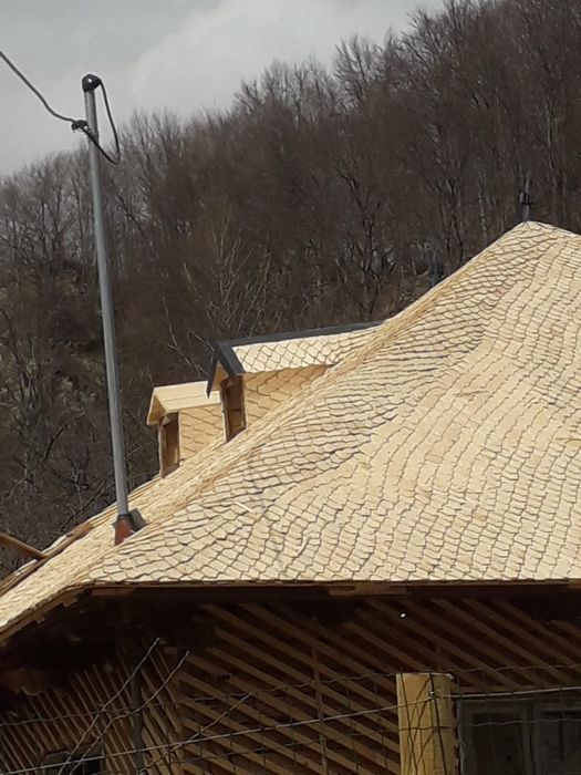 Sindrila de vanzare-acoperișuri cu șindrilă de brad despicată manual