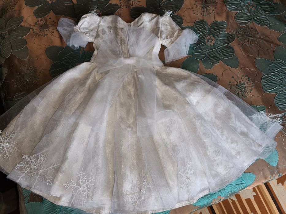Продам детское платье
