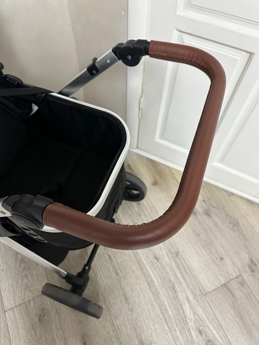 Продам прогулочную коляску люльку