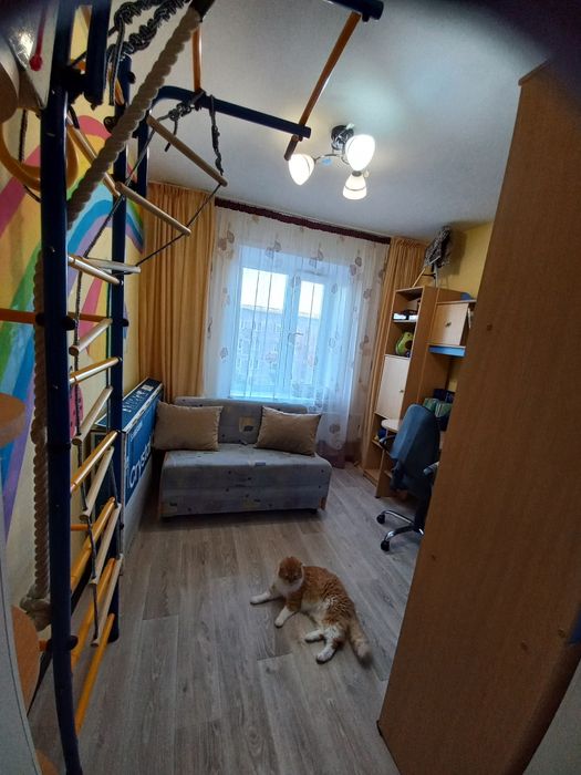 Продаётся 6-и комнатная квартира