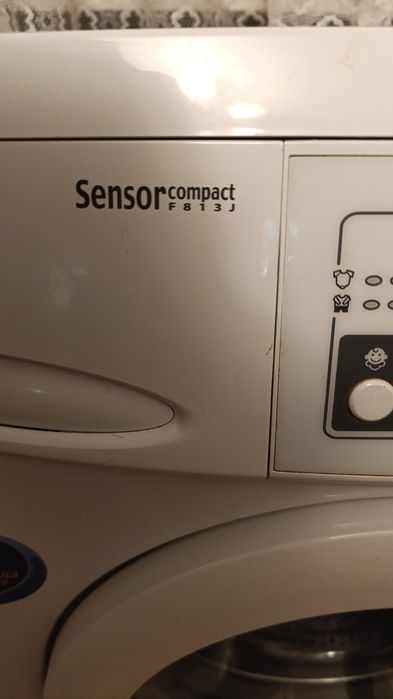 Продам стиральную машину samsung sensor compact