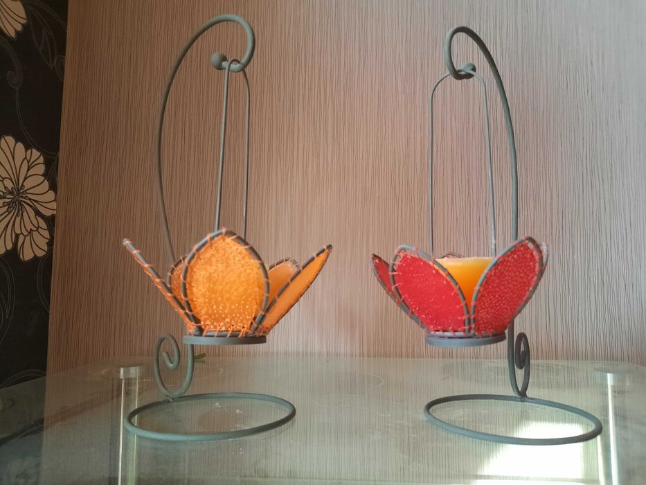 Свещници-цветя..