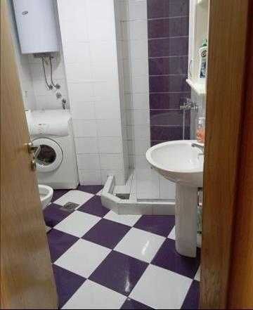 Дава се под наем Едностаен апартамент в Пловдив, Младежки Хълм - 53 кв.м за 158.1 € - Снимка #2