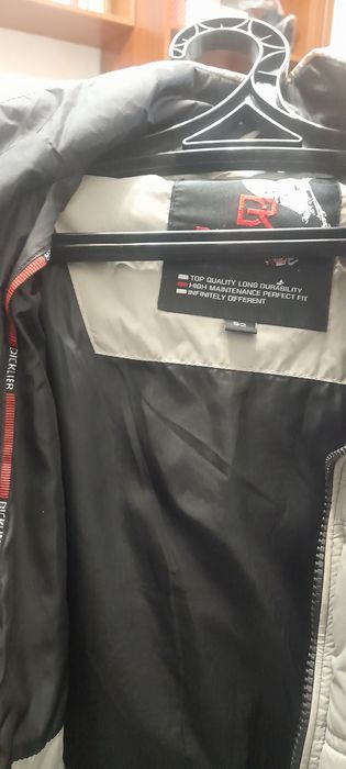 Продам 2 куртки демисезрнные