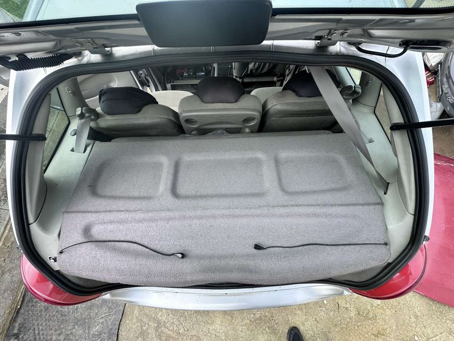 Ситроен Пикасо 2.0HDI 90k на части!