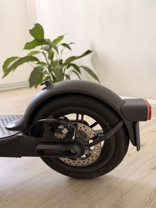 Trotineta electrica Xiaomi 3 moduri condus