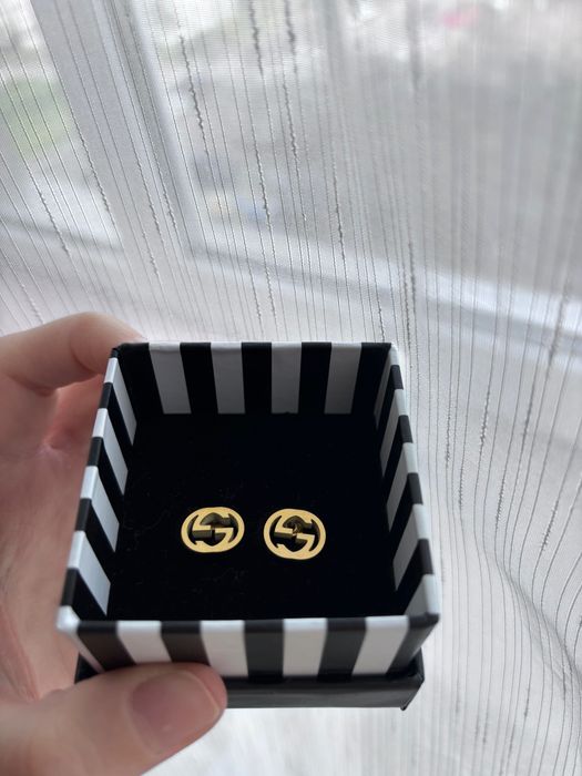 Cercei logo Gucci aurii micuti