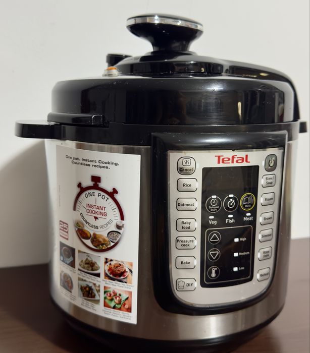 Oala sub presiune electrica Tefal One Pot CY505E30, 1200W, capacitate vas antiaderent 5.8 L, 25 de programe, functie pastrare la cald, argintiu&negru