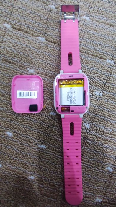 Қўл соати сотилади, сим карта ишлайди, тел қилиб гаплашилади