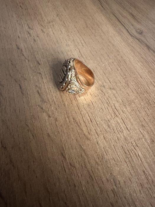 Продам золотой перстень