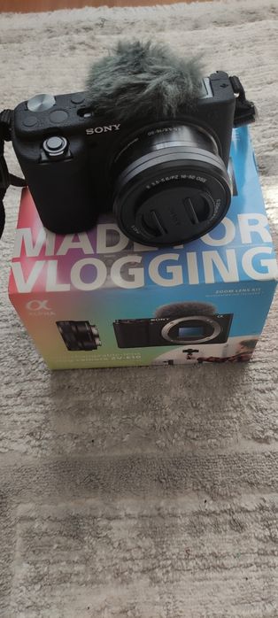 Sony zv-e10 kit обектив