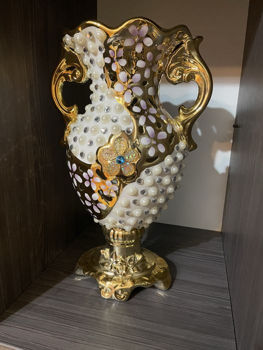 Продаются Вазы б/у